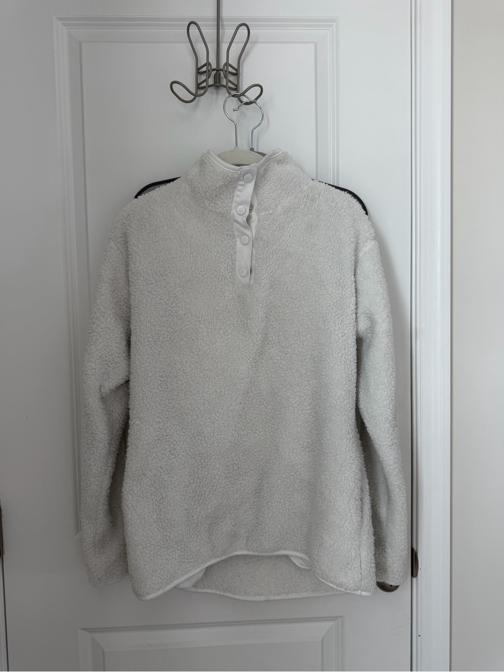 crown & ivy Cream Sherpa Half-Zip Pullover